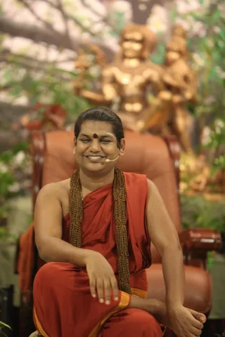 http://nithyananda.org/sites/default/files/photo-gallery/2015-01jan-25th-nithyananda-diary_IMG_1202_bidadi-nky-session-swamiji.JPG