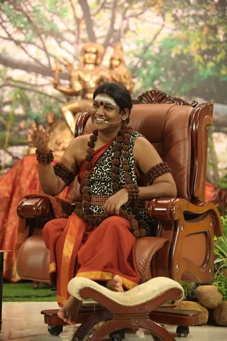 http://nithyananda.org/sites/default/files/photo-gallery/2015-01jan-26th-nithyananda-diary_IMG_1726_bidadi-nky-day4-shivoham-session-swamiji.JPG