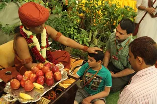 http://nithyananda.org/sites/default/files/photo-gallery/2015-01jan-31th-nithyananda-diary_IMG_2788_bidadi-kalpataru-swamiji.JPG
