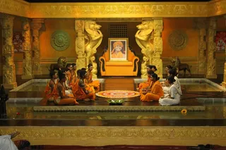 http://nithyananda.org/sites/default/files/photo-gallery/2015-02%20feb-08th-nithyananda-diary_IMG_5473_bidadi-Gurukul_Vaakyaartha-Sadhas.JPG