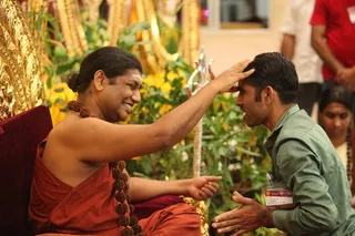 http://nithyananda.org/sites/default/files/photo-gallery/2015-02feb-01st-nithyananda-diary_IMG_3646_bidadi-NDY-energy%20darshan.JPG
