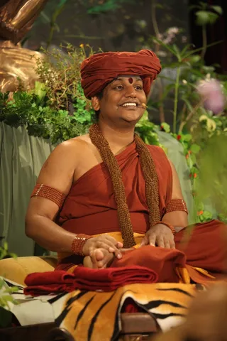 http://nithyananda.org/sites/default/files/photo-gallery/2015-02feb-07th-nithyananda-diary_IMG_5075_bidadi-satsang-swamiji.JPG