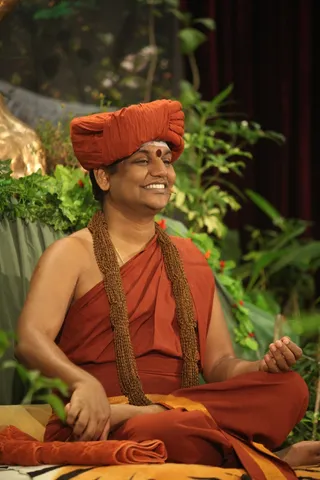 http://nithyananda.org/sites/default/files/photo-gallery/2015-02feb-10th-nithyananda-diary_IMG_5475_bidadi-satsang-swamiji.JPG