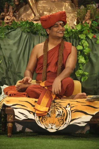 http://nithyananda.org/sites/default/files/photo-gallery/2015-02feb-10th-nithyananda-diary_IMG_5498_bidadi-satsang-swamiji.JPG
