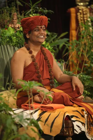 http://nithyananda.org/sites/default/files/photo-gallery/2015-02feb-12th-nithyananda-diary_IMG_5773_bidadi-satsang-swamiji.JPG