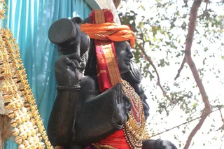 http://nithyananda.org/sites/default/files/photo-gallery/2015-02feb-14th-nithyananda-diary_IMG_6300_bidadi-temple-dakshinamoorthi.JPG