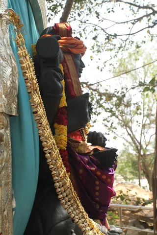 http://nithyananda.org/sites/default/files/photo-gallery/2015-02feb-14th-nithyananda-diary_IMG_6334_bidadi-temple.JPG