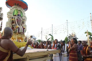 http://nithyananda.org/sites/default/files/photo-gallery/2015-02feb-17th-nithyananda-diary_IMG_7329_bidadi-shivaratri-ratham.JPG