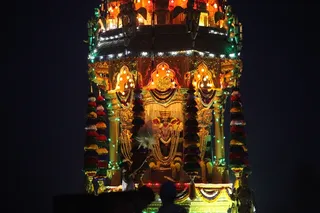 http://nithyananda.org/sites/default/files/photo-gallery/2015-02feb-17th-nithyananda-diary_IMG_7613_bidadi-shivaratri-ratham.JPG