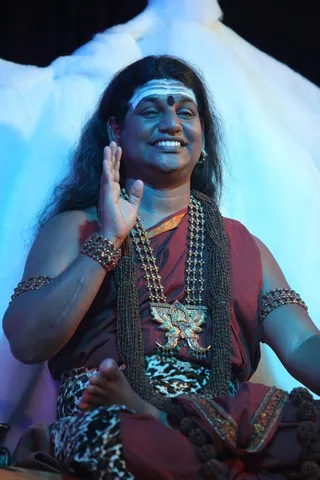 http://nithyananda.org/sites/default/files/photo-gallery/2015-02feb-17th-nithyanda-diary_IMG_7984_bidadi-shivarathri-satsang-swamiji.jpg