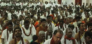 http://nithyananda.org/sites/default/files/photo-gallery/2015-02feb-17th-nithyanda-diary_IMG_8062_bidadi-shivarathri-satsang.jpg