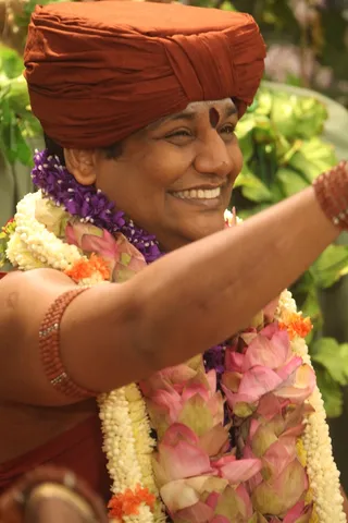http://nithyananda.org/sites/default/files/photo-gallery/2015-02feb-24th-nithyanda-diary_IMG_0195_bidadi-satsang-swamiji.JPG