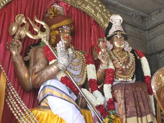 Sri Nithyanandeshwara and Nithyanandeshwari