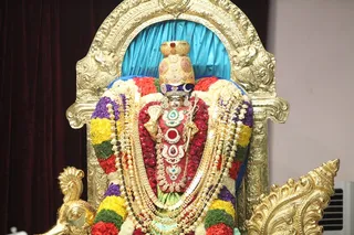 http://nithyananda.org/sites/default/files/photo-gallery/2015-02feb-28th-nithyananda-diary_IMG_1402_bidadi-satsang-swamiji.JPG