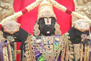 http://nithyananda.org/sites/default/files/photo-gallery/2015-03mar-04th-nithyananda-diary_IMG_3236_bidadi-temple-lord%20venkataswara.JPG