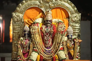 http://nithyananda.org/sites/default/files/photo-gallery/2015-03mar-05th-nithyananda-diary_IMG_2570_bidadi-sri-vidya-homa.JPG