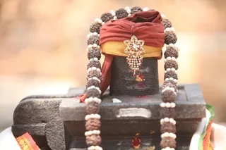 http://nithyananda.org/sites/default/files/photo-gallery/2015-03mar-07th-nithyananda-diary_IMG_3189_bidadi-temple-muniswara.JPG