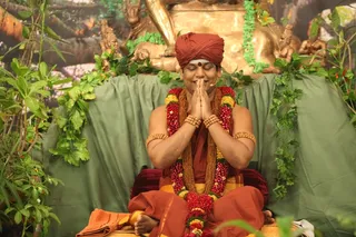 http://nithyananda.org/sites/default/files/photo-gallery/2015-03mar-08th-nithyananda-diary_IMG_3362_bidadi-satsang-swamiji-welcoming.JPG