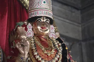 http://nithyananda.org/sites/default/files/photo-gallery/2015-03mar-10th-nithyananda-diary_IMG_4012_bidadi-temple-anandaswari_0.JPG
