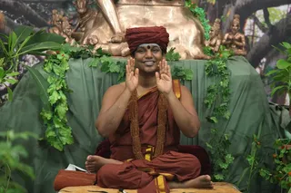 http://nithyananda.org/sites/default/files/photo-gallery/2015-03mar-13th-nithyananda-diary_IMG_4500_bidadi-satsang-swamiji.JPG