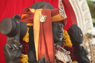 http://nithyananda.org/sites/default/files/photo-gallery/2015-03mar-18th-nithyananda-diary_IMG_4822_bidadi-temple-lord-%20dakshinamurthy.JPG
