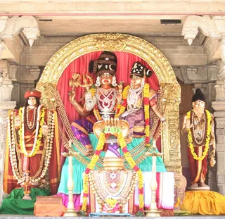http://nithyananda.org/sites/default/files/photo-gallery/2015-03mar-20th-nithyananda-diary_IMG_5196_bidadi-temple-lord-anandaswara-anandaswari%20.JPG