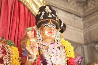 http://nithyananda.org/sites/default/files/photo-gallery/2015-03mar-20th-nithyananda-diary_IMG_5207_bidadi-temple-anandaswari.JPG