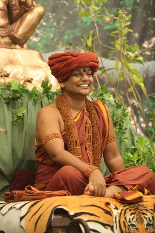http://nithyananda.org/sites/default/files/photo-gallery/2015-03mar-22nd-nithyananda-diary_IMG_5408_bidadi-satsang-swamiji_0.JPG