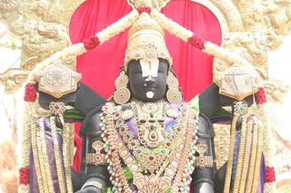 http://nithyananda.org/sites/default/files/photo-gallery/2015-03mar-24th-nithyananda-diary_IMG_5968_bidadi-temple-lord-venkataswara.JPG