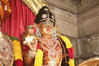 http://nithyananda.org/sites/default/files/photo-gallery/2015-04apr-05th-nithyananda-diary_IMG_7971_bidadi-temple-sanctum-nithyanandeshwari.JPG