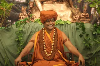 http://nithyananda.org/sites/default/files/photo-gallery/2015-04apr-07th-nithyananda-diary_IMG_8192_bidadi-satsang-swamiji_1.JPG