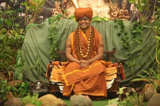 http://nithyananda.org/sites/default/files/photo-gallery/2015-04apr-07th-nithyananda-diary_IMG_8199_bidadi-satsang-swamiji.JPG