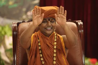 http://nithyananda.org/sites/default/files/photo-gallery/2015-04apr-12th-nithyananda-diary_IMG_8884_bidadi-satsang-swamiji.JPG