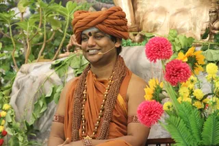 http://nithyananda.org/sites/default/files/photo-gallery/2015-04apr-13th-nithyananda-diary_IMG_9131_bidadi-satsang-swamiji.JPG