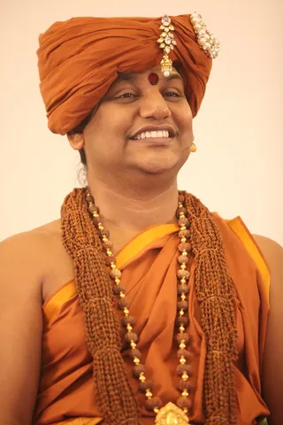 http://nithyananda.org/sites/default/files/photo-gallery/2015-05may-05th-nithyanda-diary_IMG_6084_bidadi-satsang-swamiji.JPG