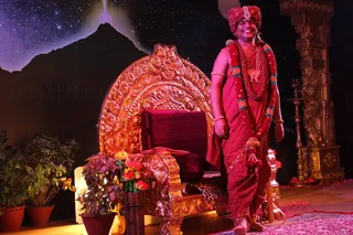 http://nithyananda.org/sites/default/files/photo-gallery/2015-05may-07th-nithyananda-diary_IMG_6347_varanasi-ia-inner-awakening-swamiji-standing.JPG