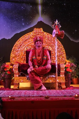 http://nithyananda.org/sites/default/files/photo-gallery/2015-05may-07th-nithyananda-diary_IMG_6400_varanasi-ia-inner-awakening-swamiji-simhasan_0.JPG