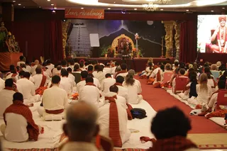 http://nithyananda.org/sites/default/files/photo-gallery/2015-05may-08th-nithyananda-diary_IMG_7082_Varanasai-innerawaken-class-swamiji.JPG