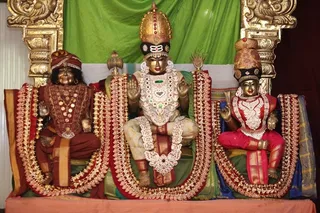 http://nithyananda.org/sites/default/files/photo-gallery/2015-05may-09th-nithyananda-diary_IMG_7613_varanasi-swamiji-anandaswara-anandaswari_0.JPG