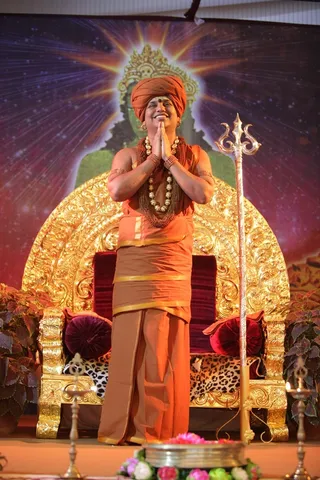 http://nithyananda.org/sites/default/files/photo-gallery/2015-05may-09th-nithyananda-diary_IMG_7623_varanasi-varanasi-innerawakening-swamiji.JPG