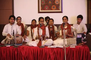http://nithyananda.org/sites/default/files/photo-gallery/2015-05may-12th-nithyananda-diary_IMG_9771_Varanasi-innerawakening-kirtan_0.JPG