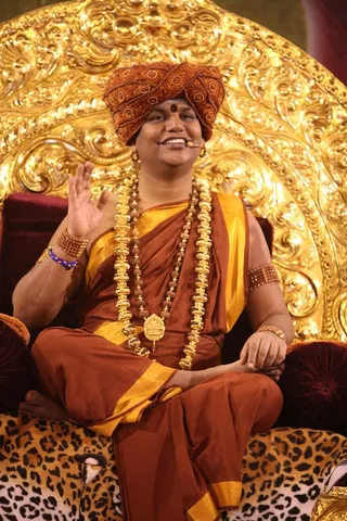 http://nithyananda.org/sites/default/files/photo-gallery/2015-05may-15th-nithyananda-diary_IMG_1264_varanasi-satsang-swamiji.JPG