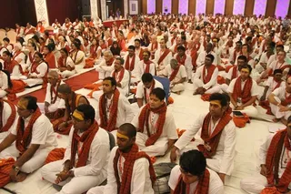 http://nithyananda.org/sites/default/files/photo-gallery/2015-05may-17th-nithyananda-diary_IMG_1890_varanasi_swamiji-satsang.JPG