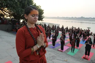 http://nithyananda.org/sites/default/files/photo-gallery/2015-05may-18th-nithyananda-diary_IMG_2030_varanasi_swamiji-satsang.JPG