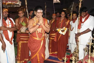 http://nithyananda.org/sites/default/files/photo-gallery/2015-05may-20th-nithyanda-diary_IMG_2786_varanasi-sri-vidya-homa.JPG