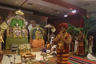 http://nithyananda.org/sites/default/files/photo-gallery/2015-05may-22th-nithyanda-diary_IMG_3332_varanasi-ia-meenakshi-kalyanam-swamiji.JPG