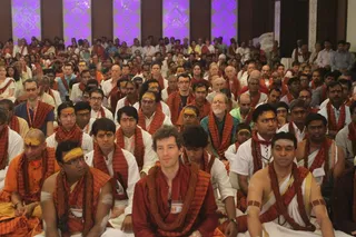 http://nithyananda.org/sites/default/files/photo-gallery/2015-05may-22th-nithyanda-diary_IMG_3385_varanasi-ia-meenakshi-kalyanam-swamiji.JPG