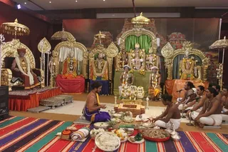 http://nithyananda.org/sites/default/files/photo-gallery/2015-05may-22th-nithyanda-diary_IMG_3395_varanasi-ia-meenakshi-kalyanam-swamiji.JPG