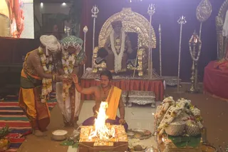 http://nithyananda.org/sites/default/files/photo-gallery/2015-05may-22th-nithyanda-diary_IMG_3580_varanasi-ia-meenakshi-kalyanam-swamiji.JPG
