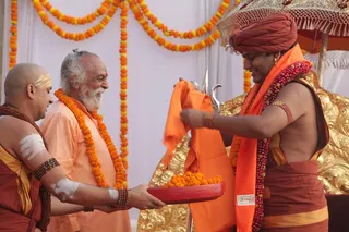 http://nithyananda.org/sites/default/files/photo-gallery/2015-05may-22th-nithyanda-diary_IMG_8997_varanasi-rudra-homa-swamiji.JPG
